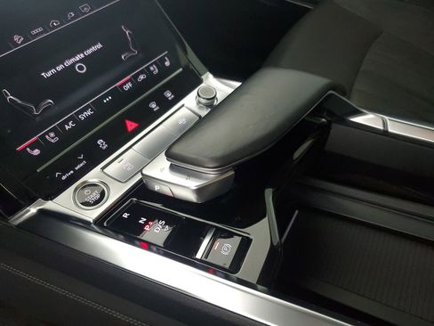 Certified 2021 Audi e-tron Premium Plus w/ Premium Plus Package image 17