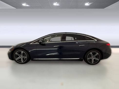 Used 2023 Mercedes-Benz EQS 580 4MATIC Sedan image 2