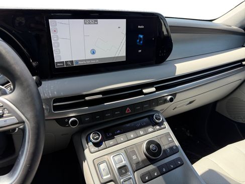 Used 2025 Hyundai Palisade SEL FWD image 12
