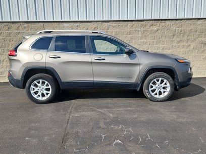 Used 2016 Jeep Cherokee Latitude w/ Safety/Convenience Group