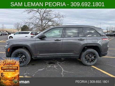 New 2025 Jeep Grand Cherokee Laredo image 4