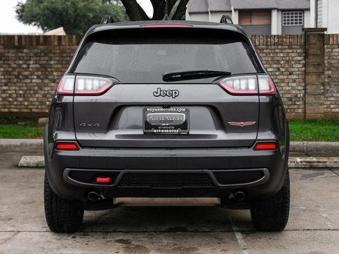 Used 2022 Jeep Cherokee Trailhawk image 18