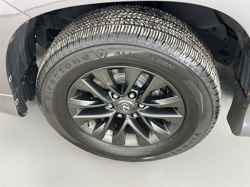 Used 2021 Lexus GX 460 Premium w/ Premium Package image 31