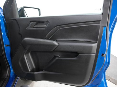 Used 2023 Chevrolet Colorado Trail Boss w/ Technology Package AWD/4WD image 12
