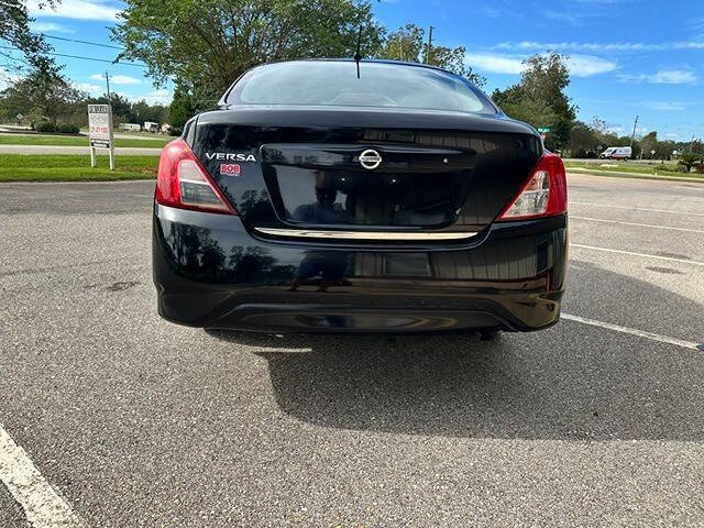 Used 2016 Nissan Versa S FWD image 5