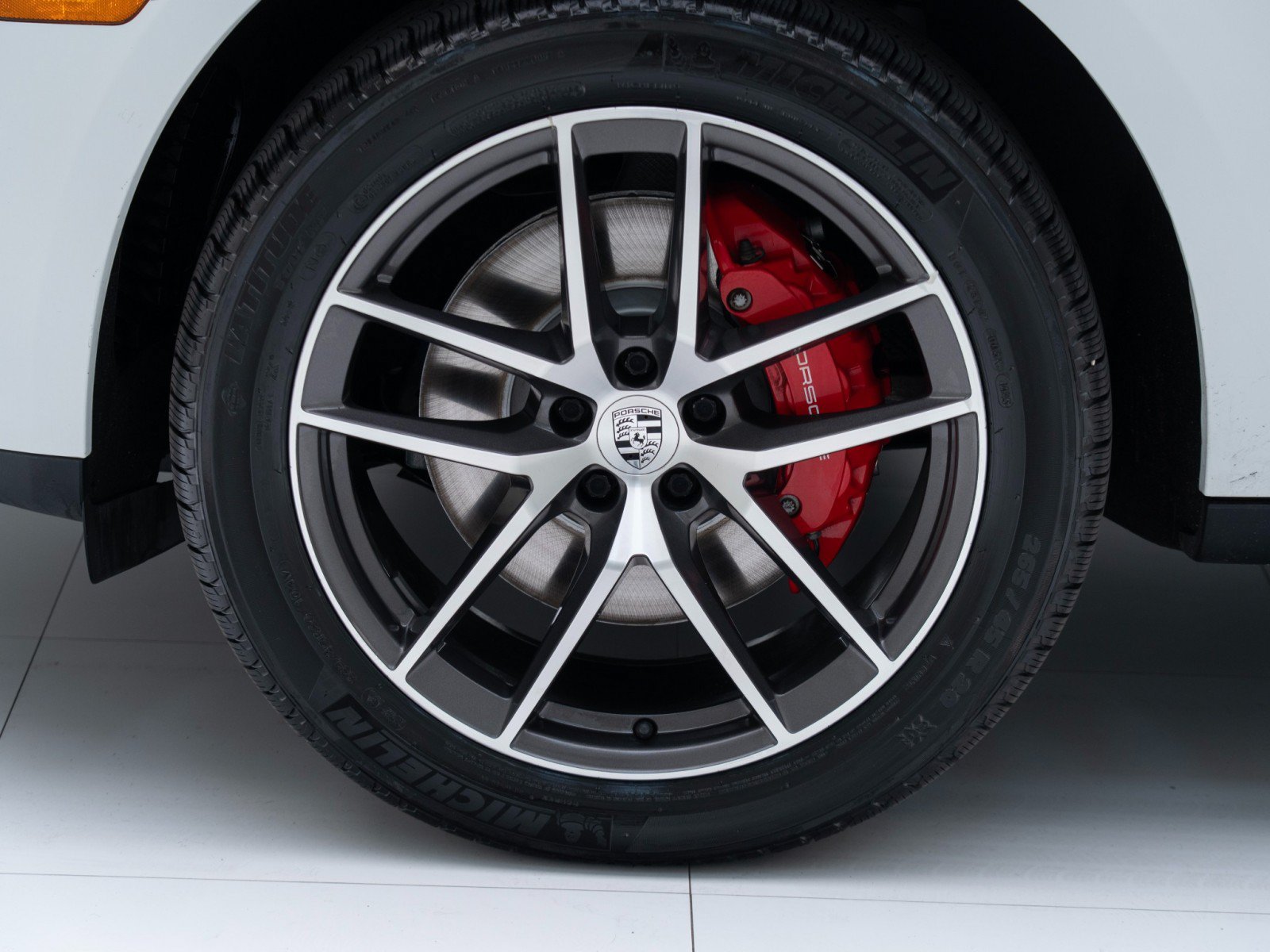 Certified 2023 Porsche Macan S AWD/4WD image 12