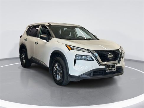 Used 2021 Nissan Rogue S image 5