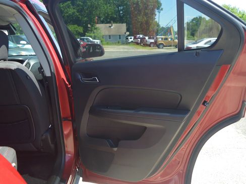 Used 2014 Chevrolet Equinox LT w/ Driver Convenience Package AWD/4WD image 24