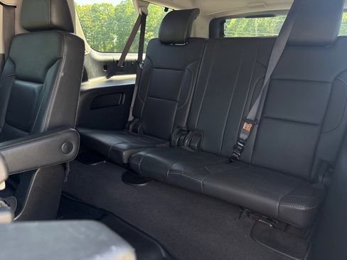 Used 2019 GMC Yukon XL SLT AWD/4WD image 34