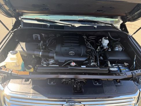Used 2018 Toyota Tundra 1794 Edition AWD/4WD image 38