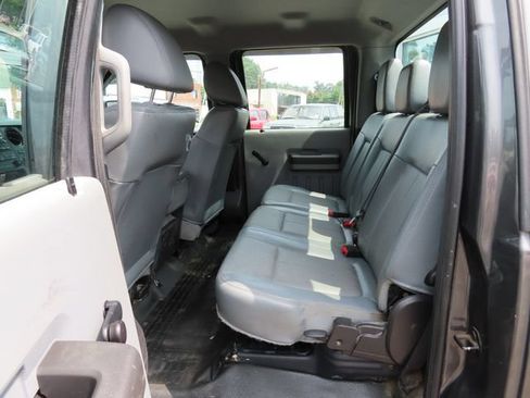 Used 2016 Ford F250 XL w/ XL Appearance Package AWD/4WD image 12