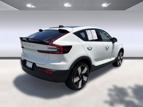 Used 2024 Volvo C40 P8 Recharge Ultimate w/ Protection Package Premier RWD image 9