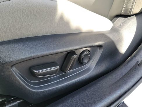 Certified 2025 Toyota Camry SE w/ Convenience Package FWD image 16