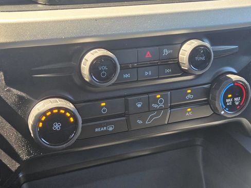 New 2026 Ford F250 XLT w/ FX4 Off-Road Package AWD/4WD image 18