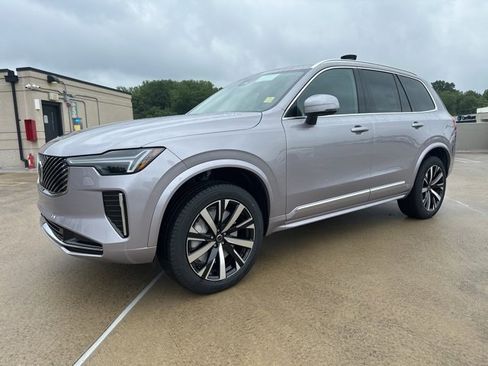 New 2026 Volvo XC90 B5 Core w/ Protection Package image 3