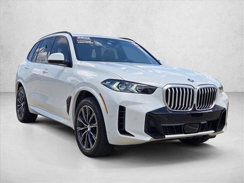 Used 2025 BMW X5 sDrive40i w/ M Sport Package RWD image 3