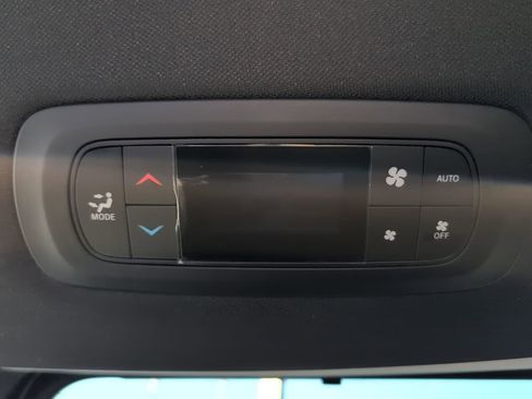 New 2026 Chrysler Pacifica Select image 19