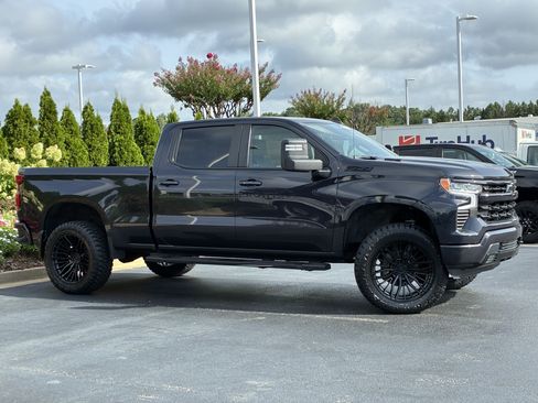 Used 2024 Chevrolet Silverado 1500 RST w/ Convenience Package II AWD/4WD image 3
