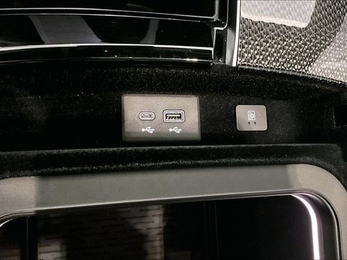 Used 2025 Cadillac Escalade V AWD/4WD image 16