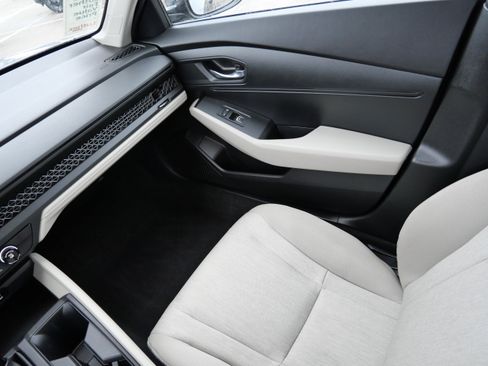 Used 2023 Honda Accord LX image 11