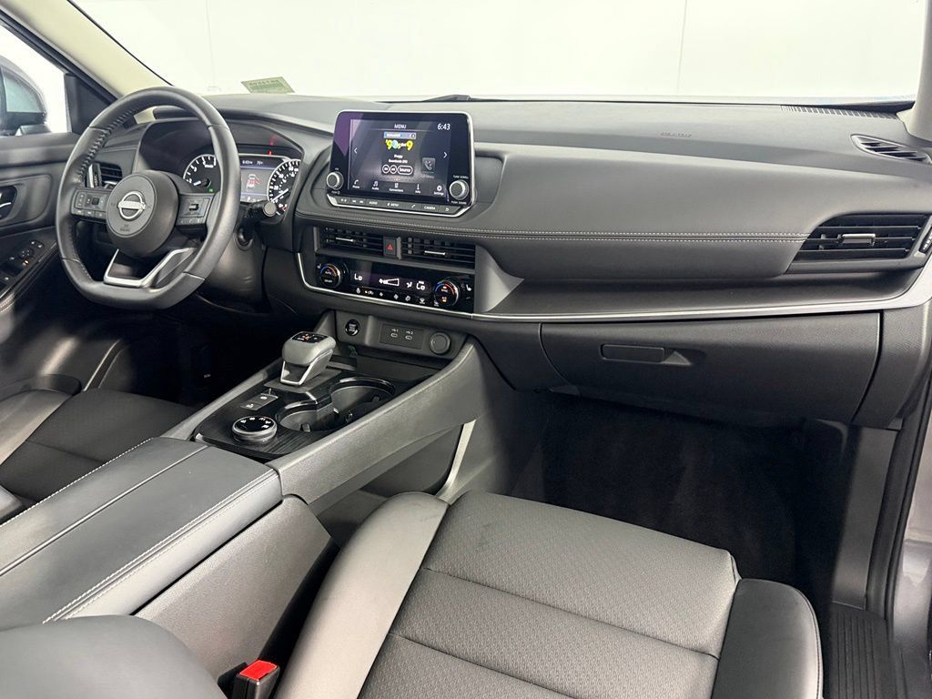 Used 2024 Nissan Rogue SV w/ SV Premium Package AWD/4WD image 14