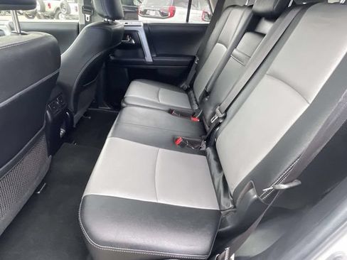 Used 2022 Toyota 4Runner SR5 Premium w/ Moonroof Package RWD image 32