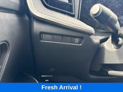 Used 2025 Nissan Kicks SV FWD image 9