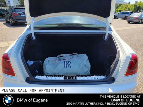 Used 2012 Rolls-Royce Ghost RWD image 18