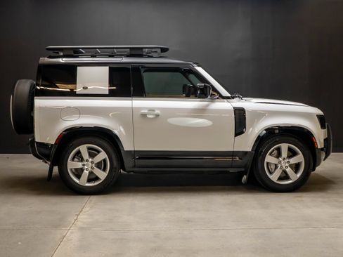 Used 2023 Land Rover Defender 90 X-Dynamic SE AWD/4WD image 8