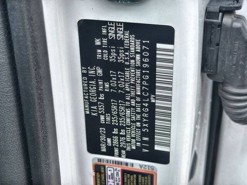 Used 2023 Kia Sorento LX FWD image 33
