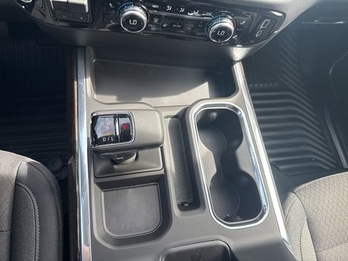 New 2026 GMC Sierra 1500 Elevation image 13