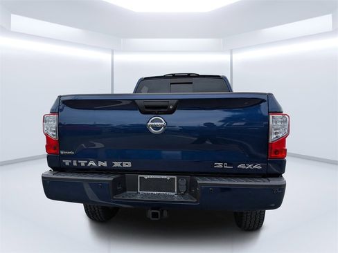 Used 2018 Nissan Titan SL w/ Chrome Package image 4