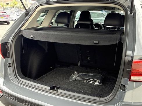 Certified 2023 Volkswagen Taos SE w/ Black Wheel Package image 15