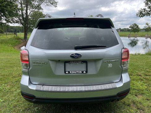 Used 2018 Subaru Forester 2.5i Premium w/ All-Weather Package AWD/4WD image 11