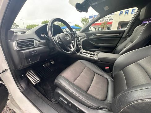 Used 2019 Honda Accord Sport image 13