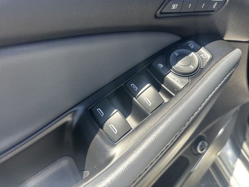 Used 2024 Buick Enclave Premium FWD image 16