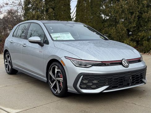 New 2026 Volkswagen GTI SE image 1