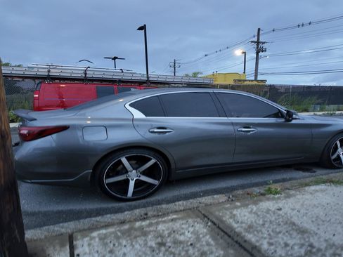 Used 2018 INFINITI Q50 Luxe w/ Essential Package (3.0T Luxe) AWD/4WD image 4