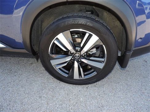 Used 2021 Nissan Rogue Platinum image 9