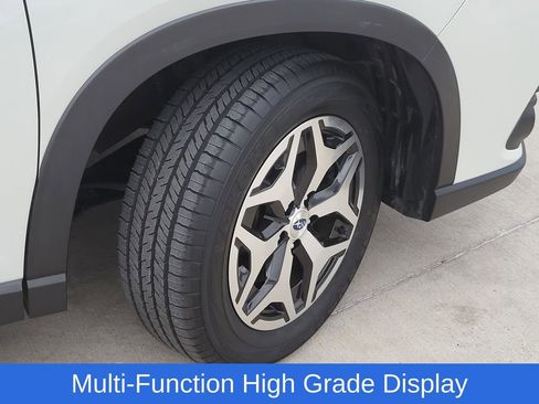 Used 2023 Subaru Forester Premium image 6