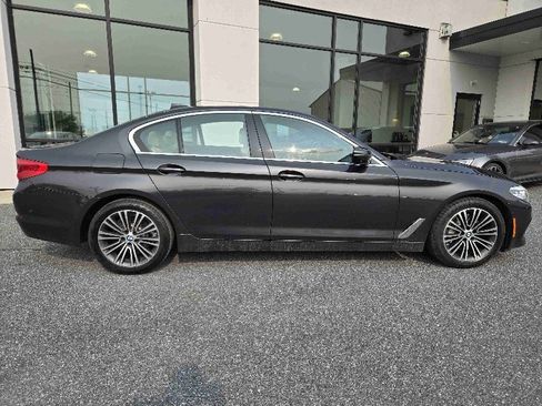 Used 2019 BMW 530i xDrive w/ Convenience Package image 2