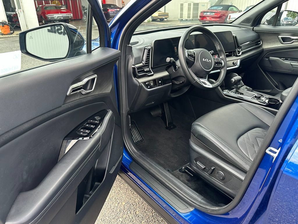 Used 2025 Kia Sportage X-Line w/ Premium Package AWD/4WD image 19