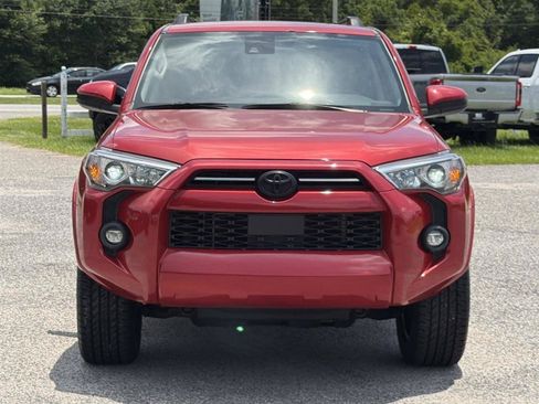 Used 2022 Toyota 4Runner SR5 RWD image 2
