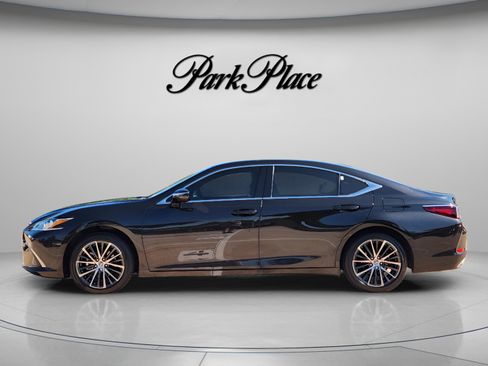 Used 2025 Lexus ES 350 w/ Premium Package FWD image 2