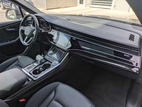 Used 2023 Audi Q7 3.0T Premium Plus AWD/4WD image 30