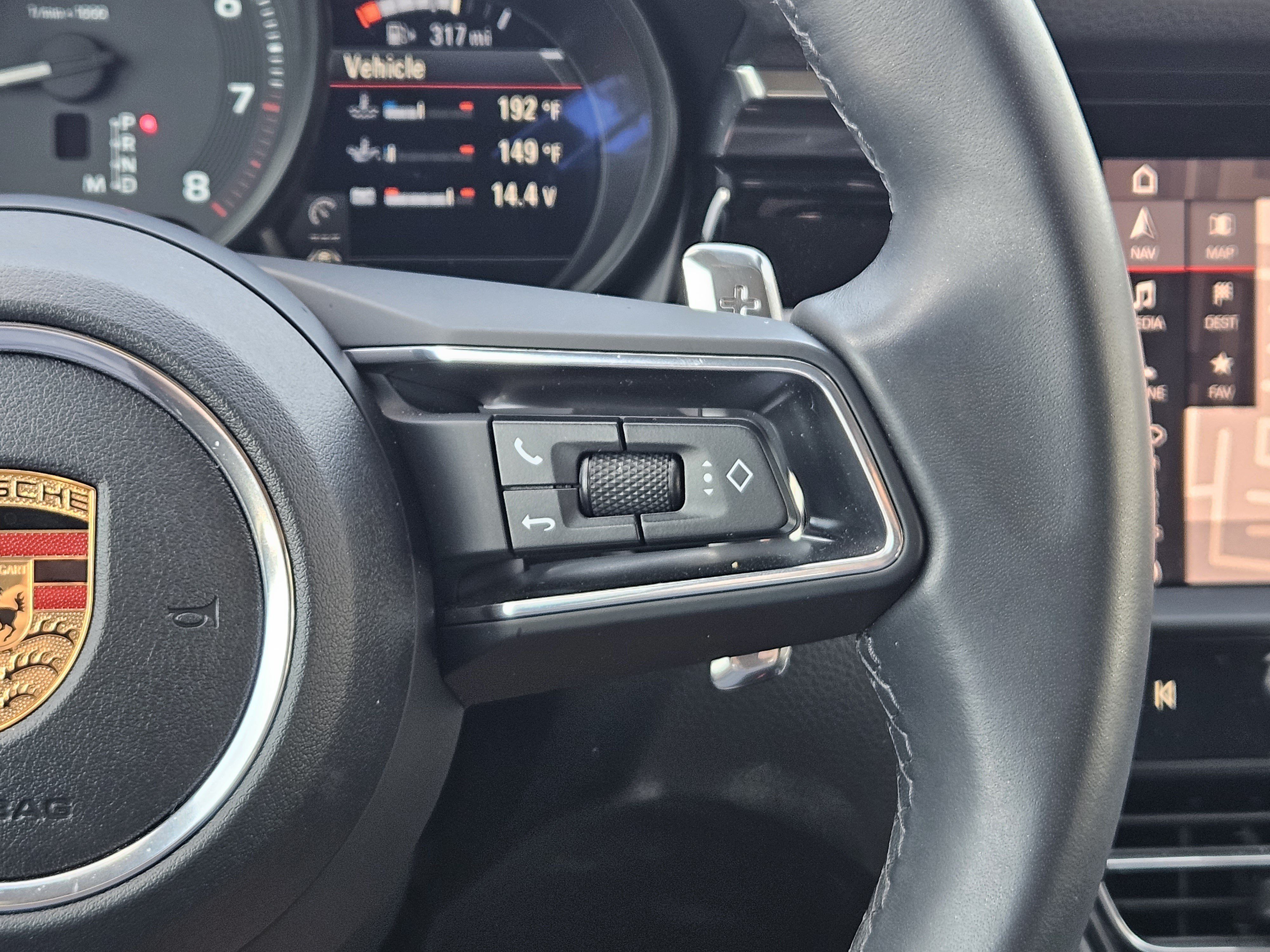 Certified 2026 Porsche Macan AWD/4WD image 27
