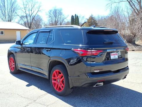 Used 2022 Chevrolet Traverse Premier w/ Redline Edition AWD/4WD image 6