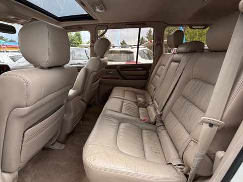 Used 2001 Lexus LX 470 4WD image 9