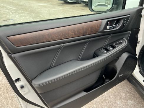 Used 2019 Subaru Outback 3.6R Limited image 17