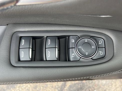 Used 2024 Cadillac XT6 Luxury image 12